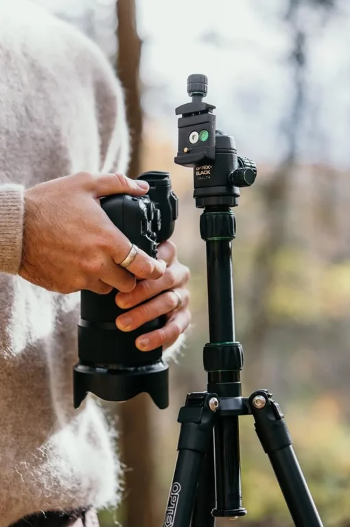 Black 4-Section Pro Carbon Fibre Travel Tripod